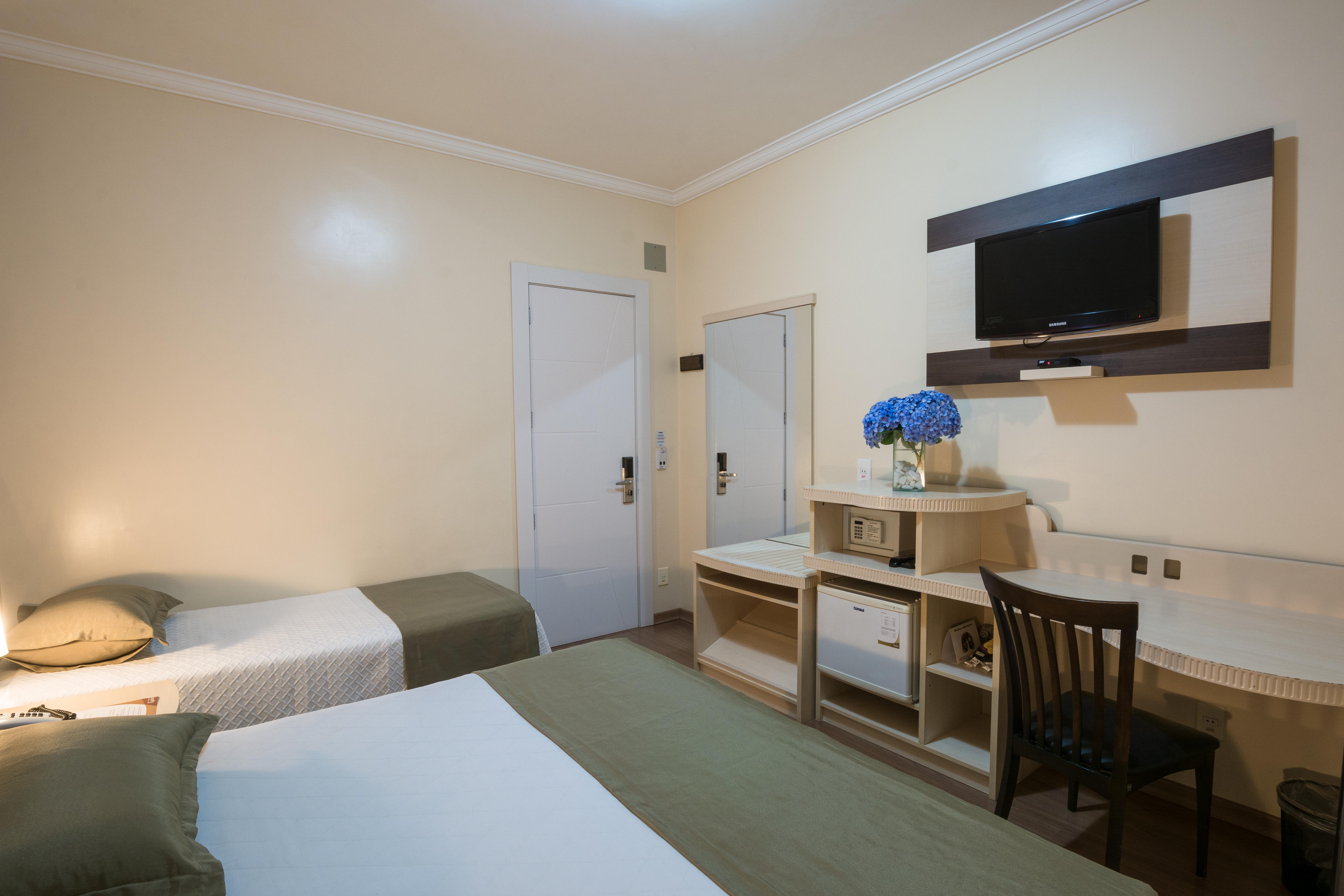 Kaster Hotel 3*